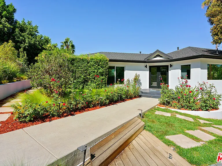 3751 Multiview Dr — Photo 9