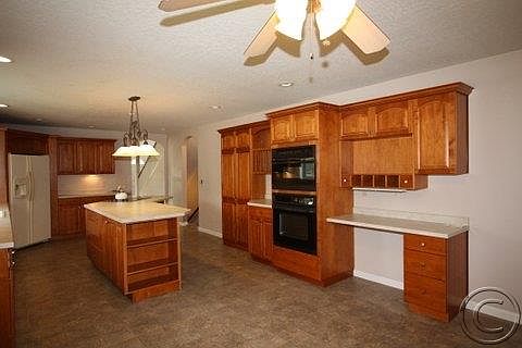 5th image of 701 Longstaff St