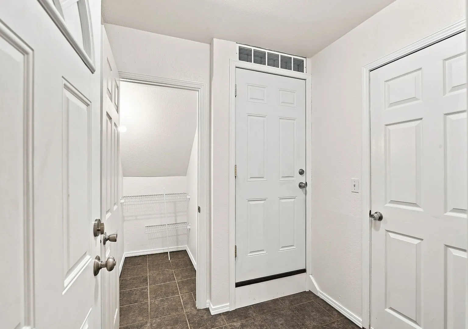 1Bd/1Ba Sammamish Condo — Photo 3