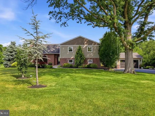 1317 Dell Rd, Norristown, PA 19403