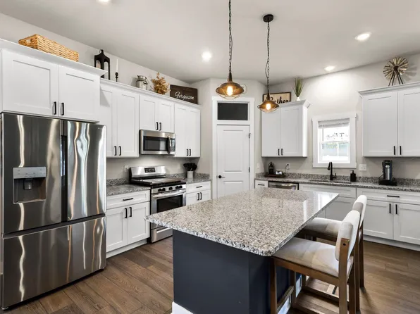 313 Cherry St, Edgerton, WI 53534