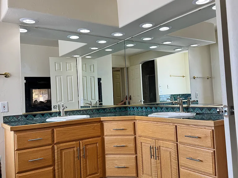 240 N 300 E — Photo 6