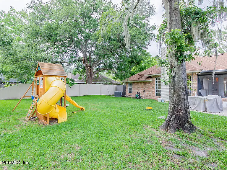 1905 Harbor Island Dr — Photo 40