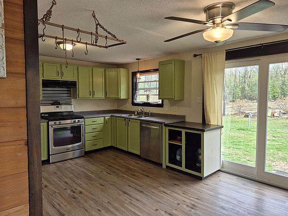 4th image of 115 Moody Road