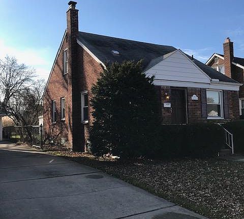 2nd image of 14911 Belmont Ave