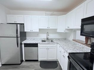 5201 Geneva Way APT 311, Doral, FL 33166