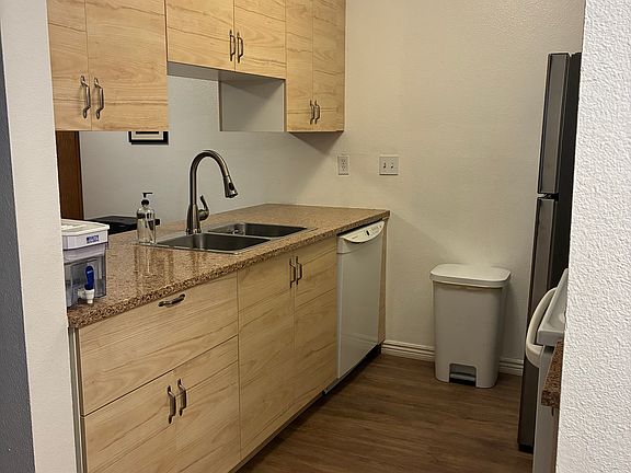 2nd image of 479 Wright St APT 103