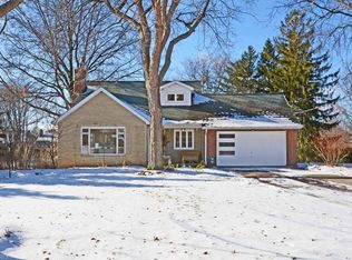 2186 Marshfield Blvd, Westlake, OH 44145