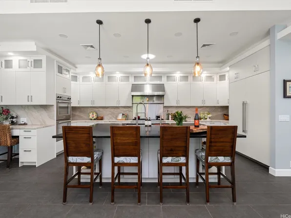 247 Aumoe Rd, Kailua, HI 96734