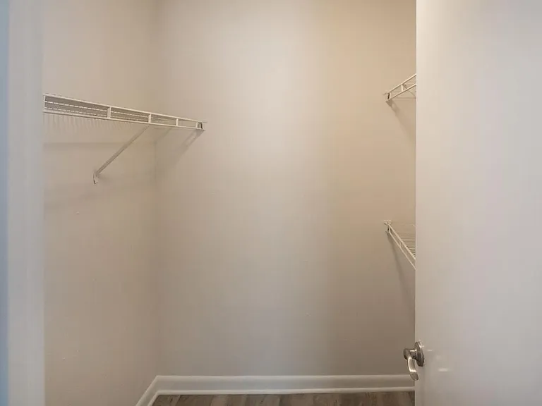 Chase Cove Apartments — Photo 148