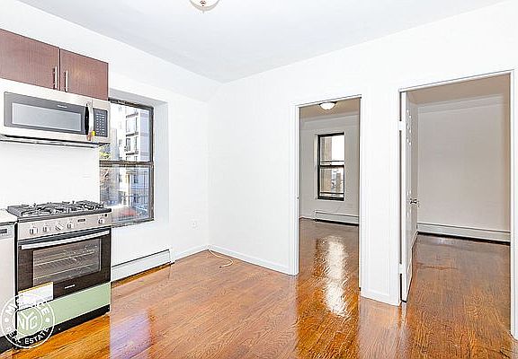 2nd image of 879 De Kalb Ave #3