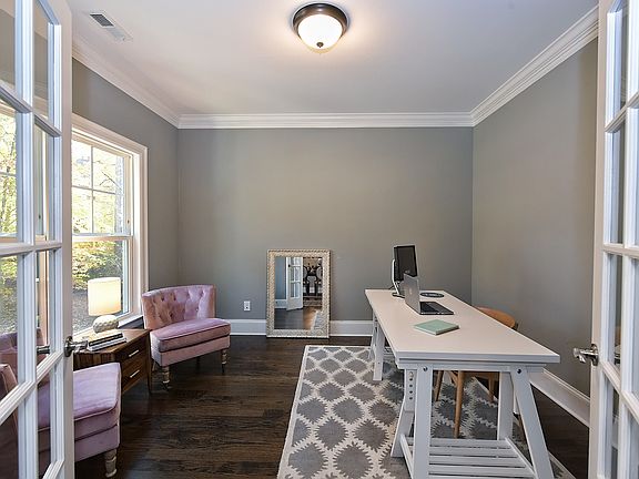 4th image of 113 Hoskins House Ct