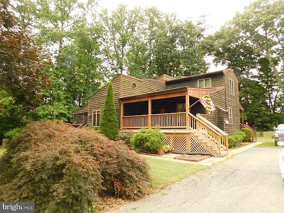 2nd image of 575 Deans Bank Rd