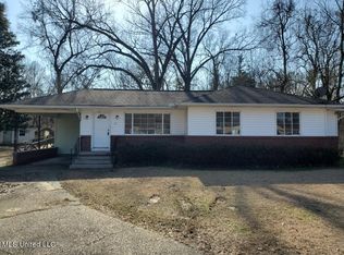 122 Nicholas St, Vicksburg, MS 39180