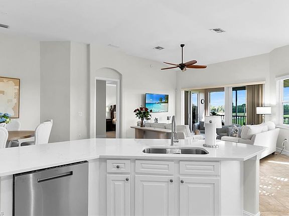 5th image of 1286 Rialto WAY #9-202