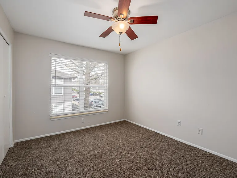 Parkville Place Apartments — Photo 16