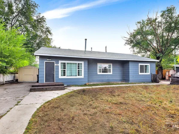 550 NW Birch Ave, Mountain Home, ID 83647