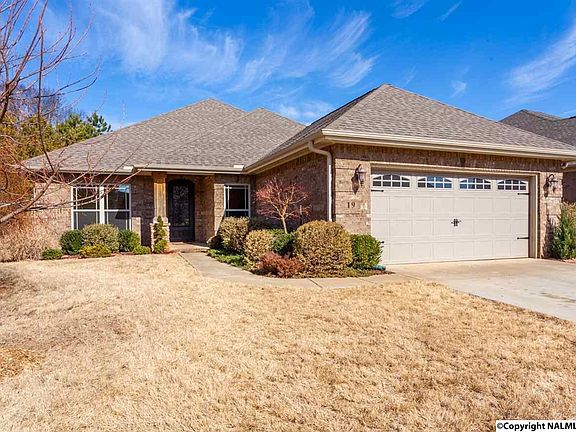 2nd image of 19 Nandina Ln SW