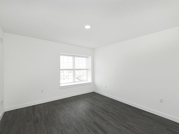 2nd image of 221 Broadway APT 2J