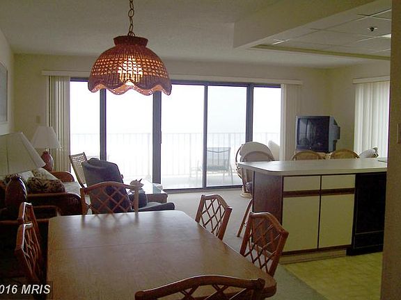 4th image of 12705 Wight St Unit 302