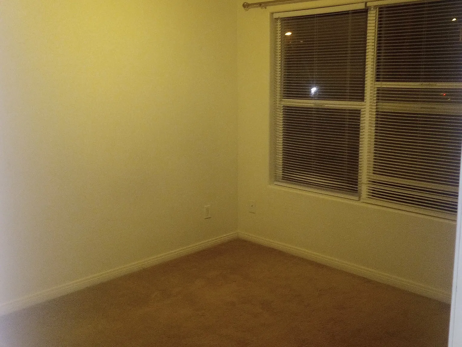 2 bed, 2.5 bath, 1800 sqft, $1,750 — Photo 3