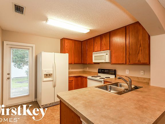 5th image of 339 Redwood Ln