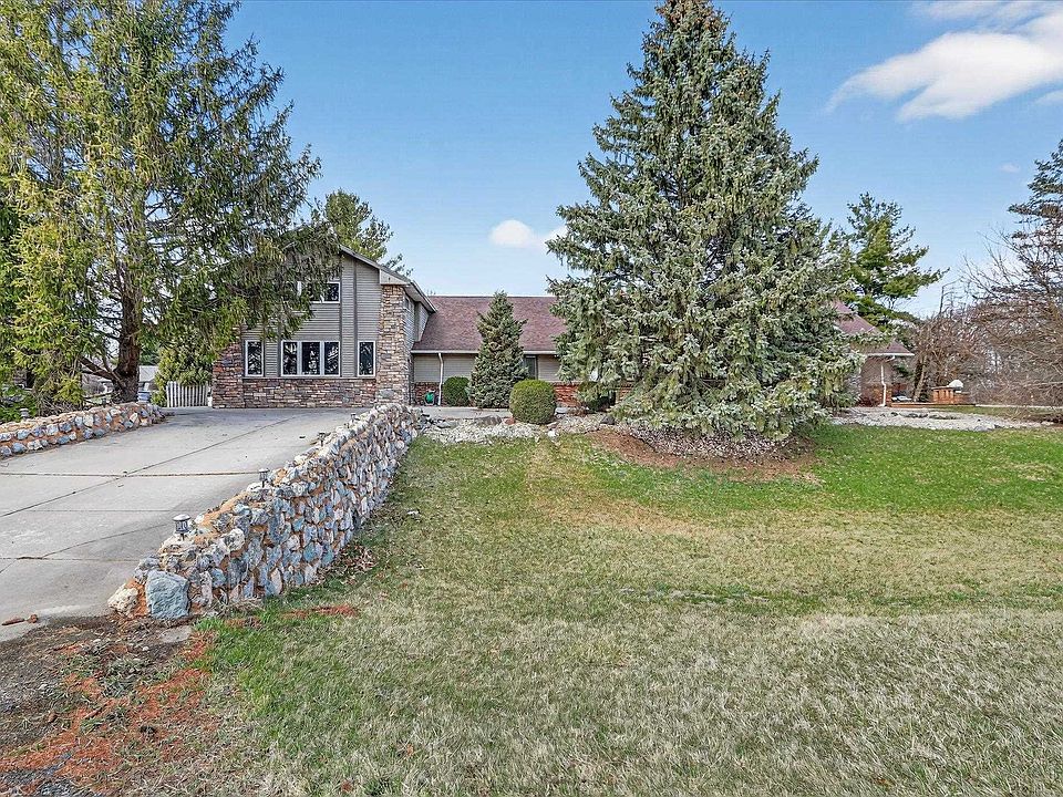 1st image of 5992 Palisades Pkwy