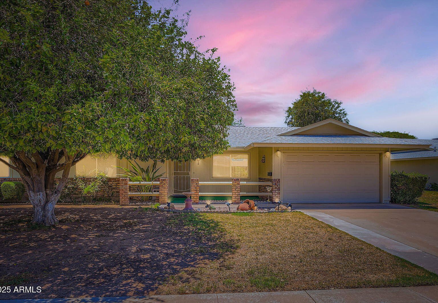 【匿名配送】HOUSES AND GARDENS IN CALIFORNIA 10407 W Desert Forest Cir, Sun City, AZ 85351 | MLS #6891132