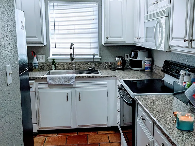 1226 Villa Ln #R200 — Photo 9