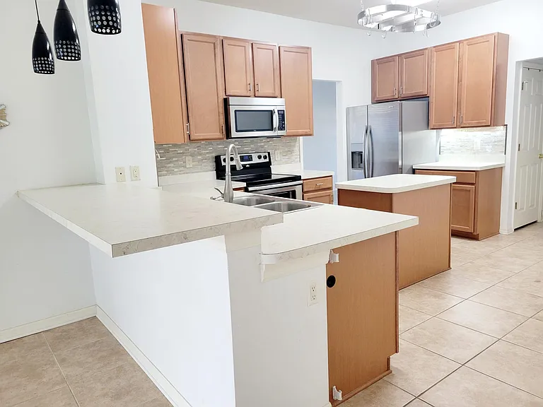 412 Summerlyn Dr — Photo 10