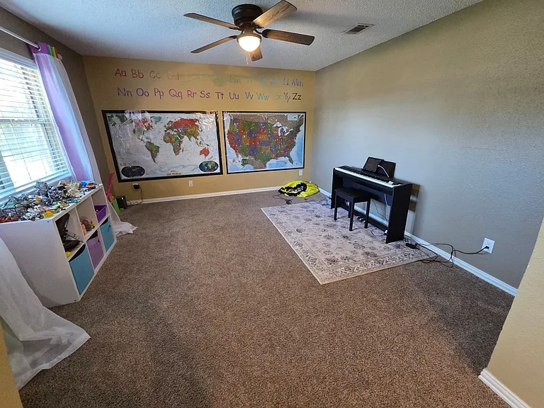 1604 Layton Ct — Photo 4