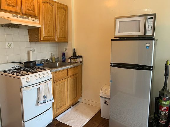 5th image of 450 W 145th St APT 6