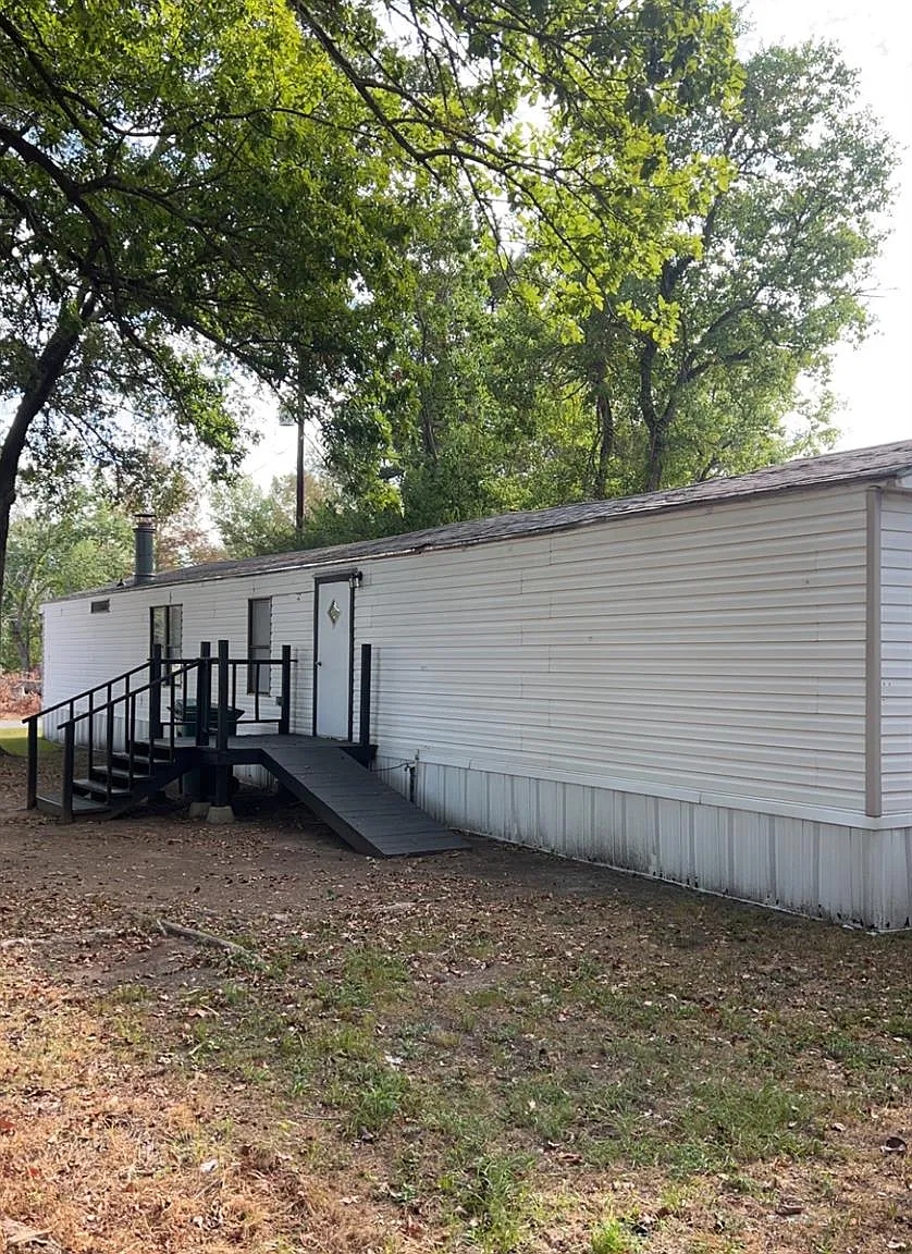 2 bed, 2.0 bath, 1064 sqft, $1,199 — Photo 1