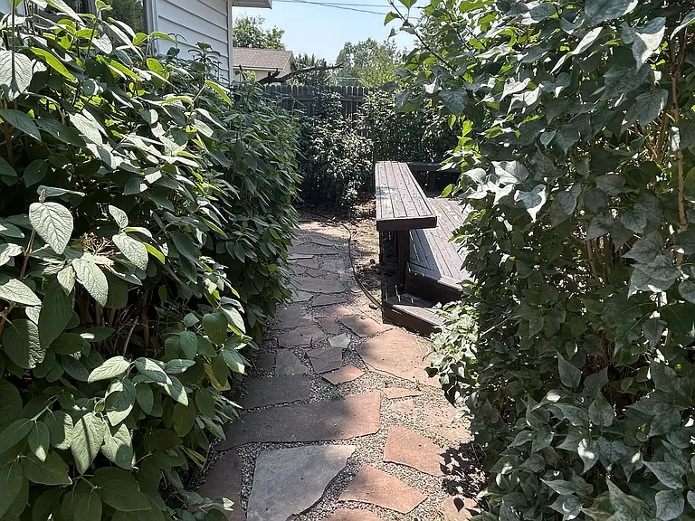 400 S Quail St — Photo 23