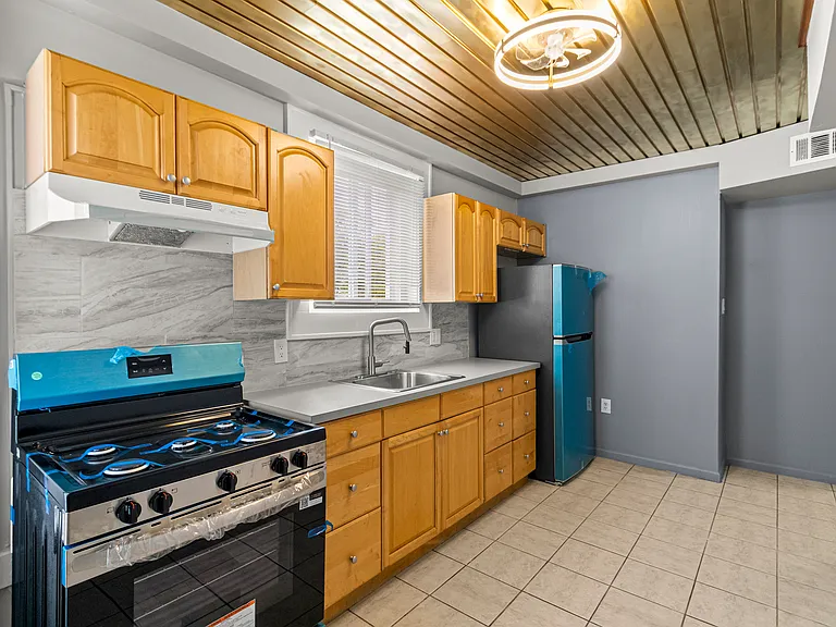 5920 Chase St — Photo 22