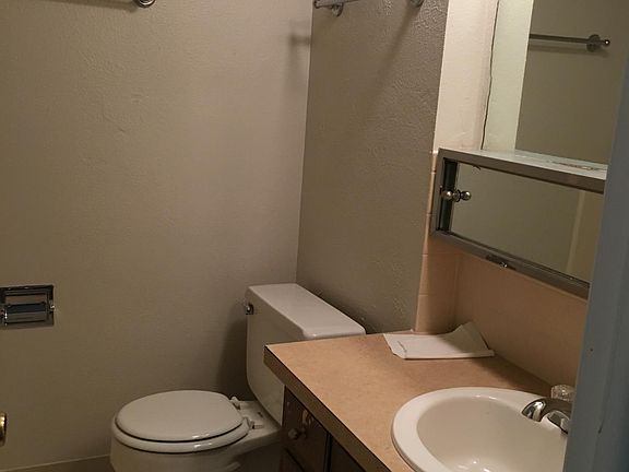 5th image of 1803 Cromwell Dr APT 6