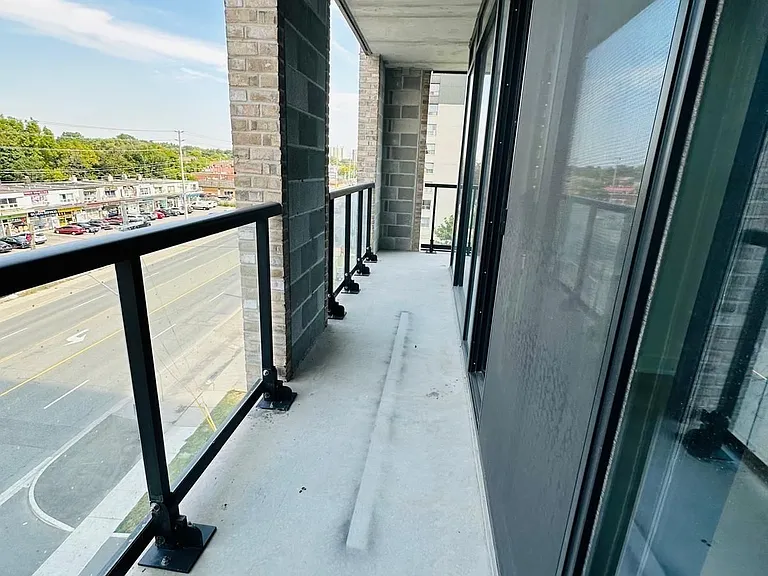 86 Dundas St E #409 — Photo 5