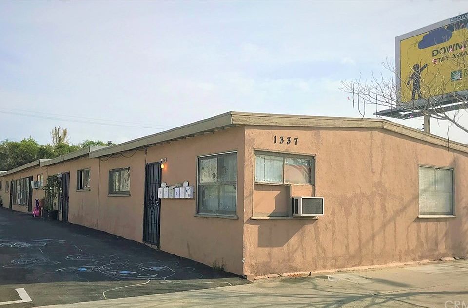 1st image of 1337 E Las Tunas Dr