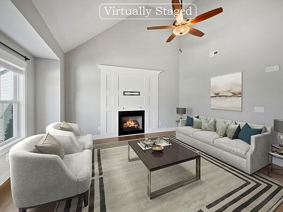 3rd image of 104 Canyon Dr