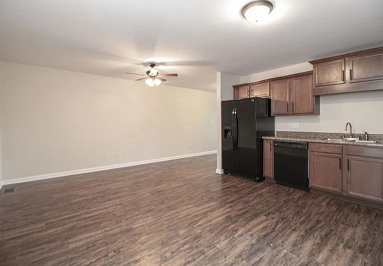 1716D Thistlewood Dr — Photo 3