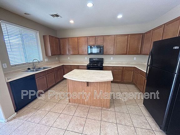 4th image of 17931 W Sunnyslope Ln