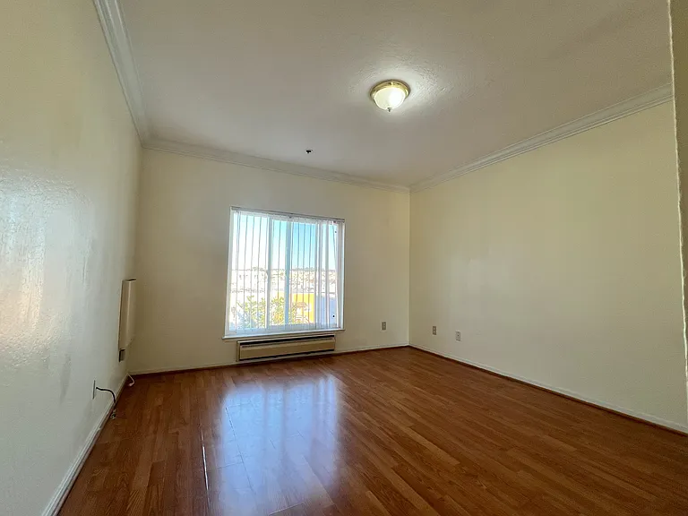 548 26th Ave #4B — Photo 4