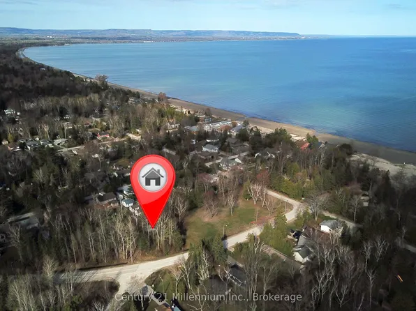 32 Sunnidale Rd N, Wasaga Beach, ON L9Z 2B7