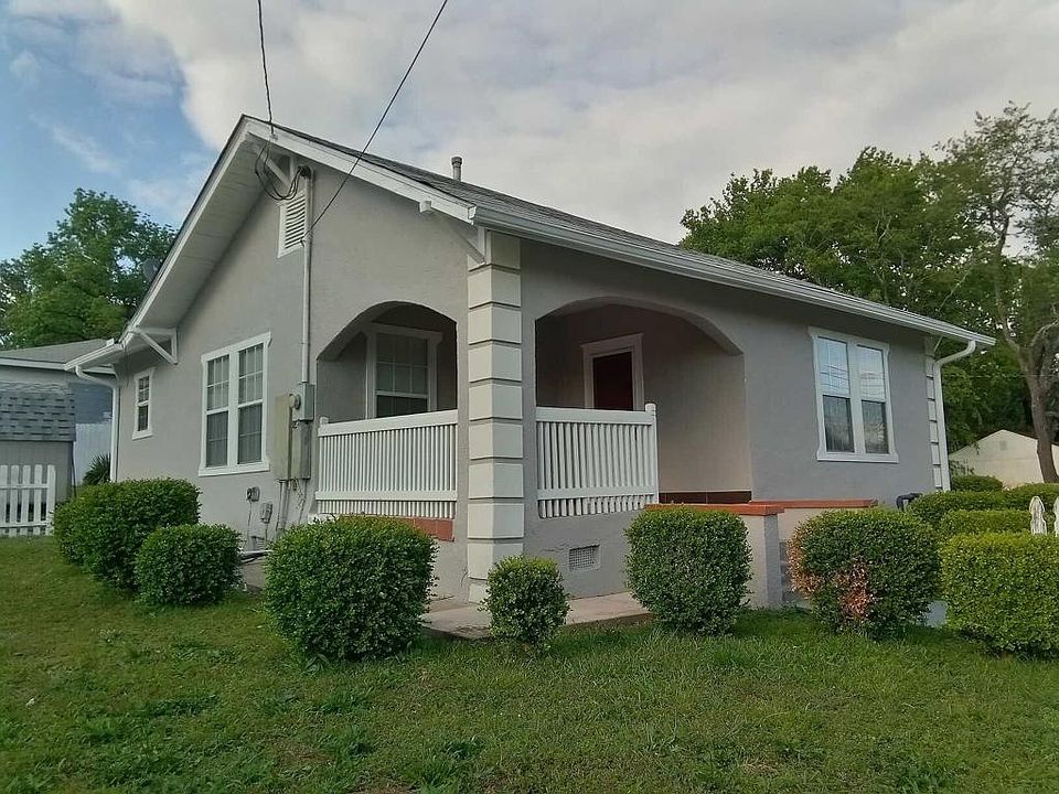 View from corner of Hobson Avenue and Beard Street, covered porch