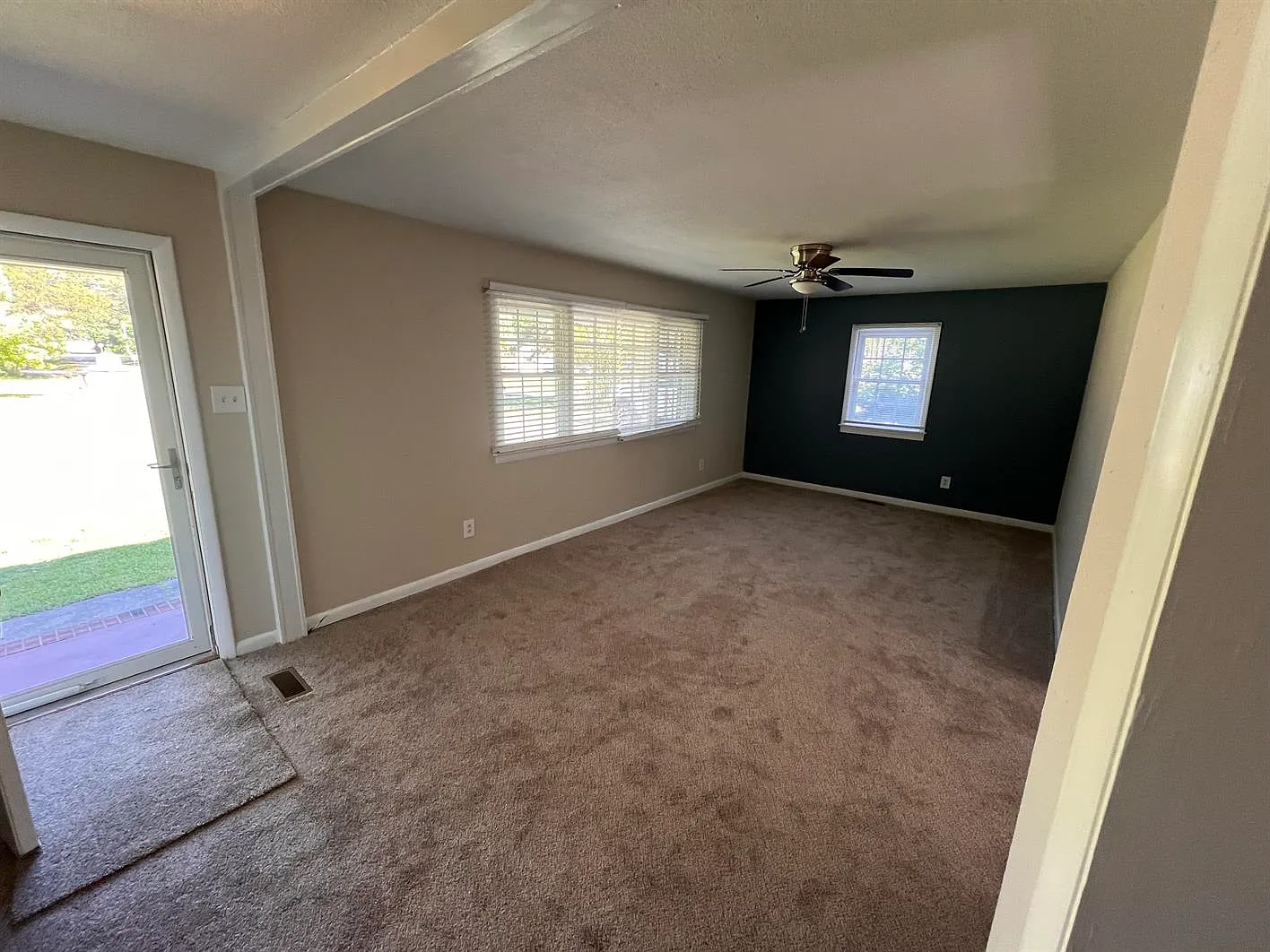 405 Brite Ave — Photo 4