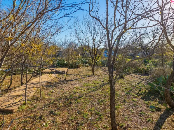 0 S Mesquite St, Brady, TX 76825
