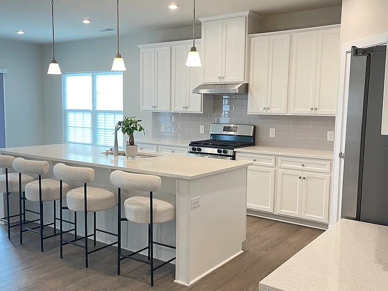 1840 Meredith Pl — Photo 8