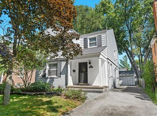 13336 Balfour Ave, Huntington Woods, MI 48070