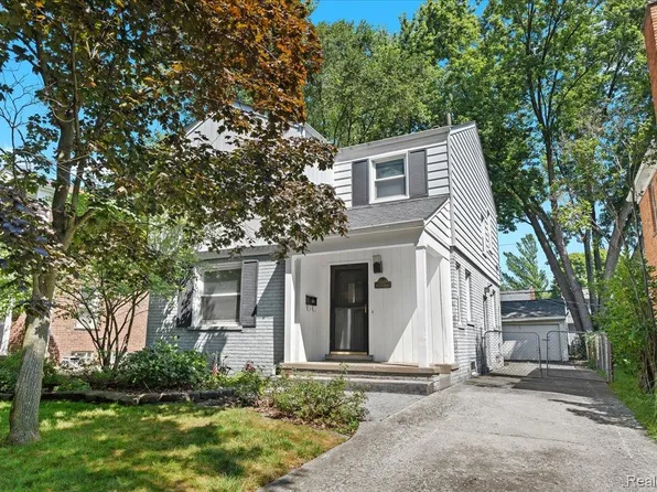 13336 Balfour Ave, Huntington Woods, MI 48070