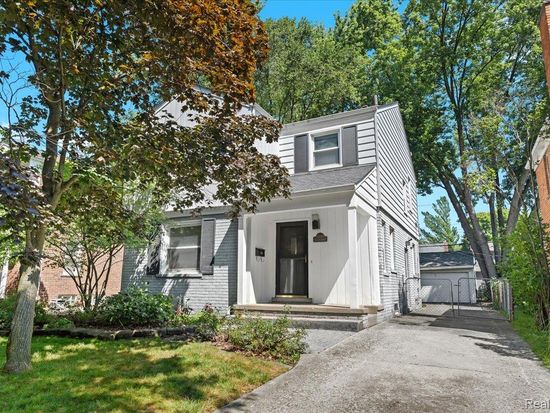 13336 Balfour Ave, Huntington Woods, MI 48070